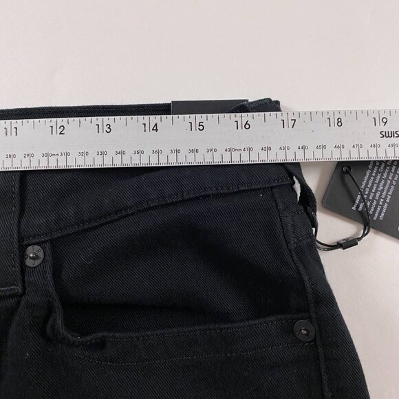 NWT True Religion Ricky Relaxed Straight Jean Shorts Men's 31 Measures 34 Black - Picture 11 of 15